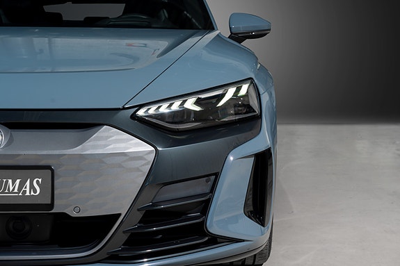 Audi e-tron GT 4 of 30