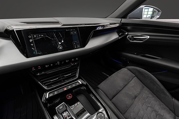Audi e-tron GT 26 of 30