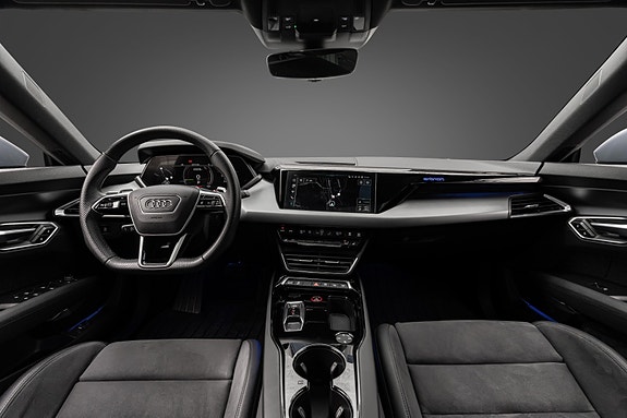 Audi e-tron GT 15 of 30