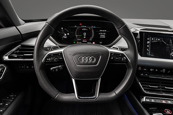 Audi e-tron GT 17 of 30