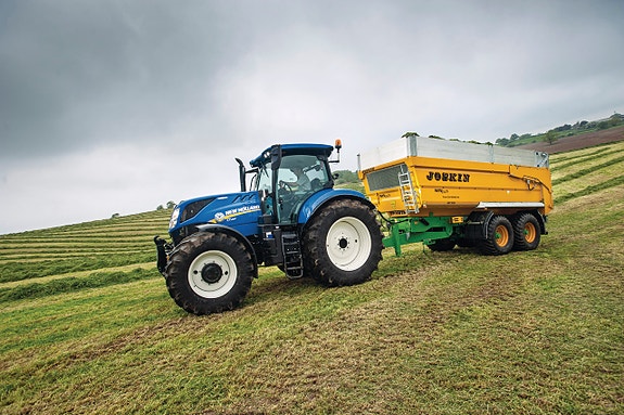 New Holland T7.195S LWB Range Command 3 of 6