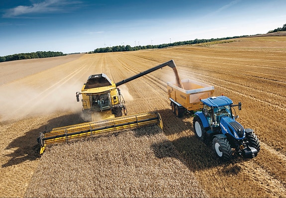 New Holland T7.195S LWB Range Command 4 of 6