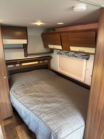 Polar Polar 590 BK 2020 – familievogn med Alde gulvvarme og Kampa 330 lufttelt 9 of 22