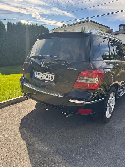 Mercedes-Benz GLK220 8 of 11
