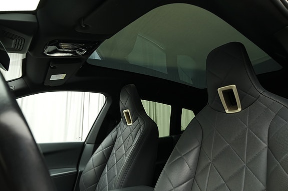 BMW iX 21 of 30