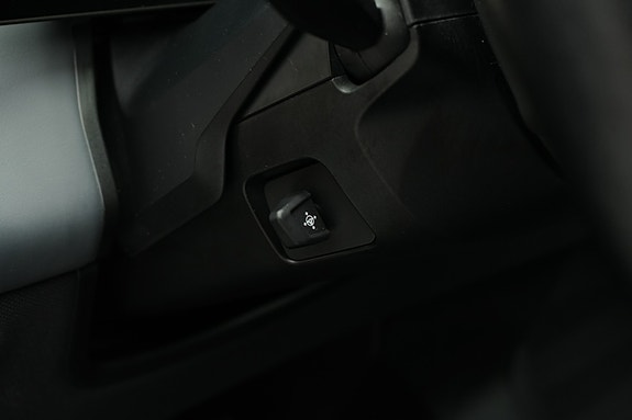 BMW iX 29 of 30