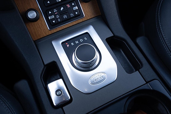 Land Rover Discovery 23 of 30