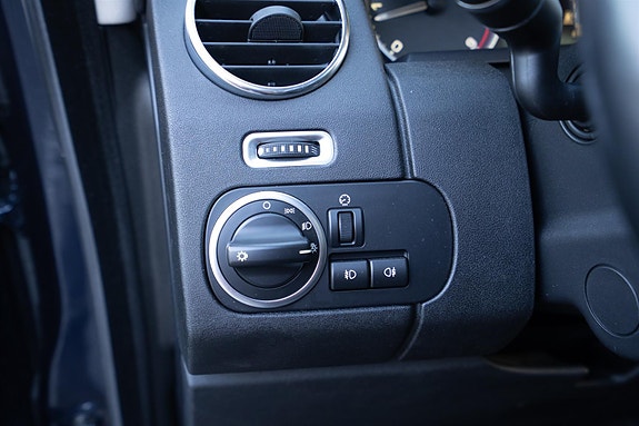 Land Rover Discovery 18 of 30