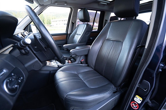 Land Rover Discovery 13 of 30