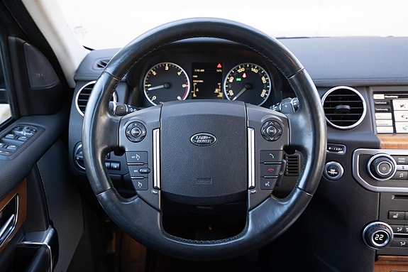 Land Rover Discovery 21 of 30