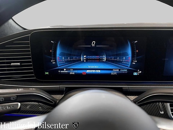 Mercedes-Benz GLS63 9 of 18