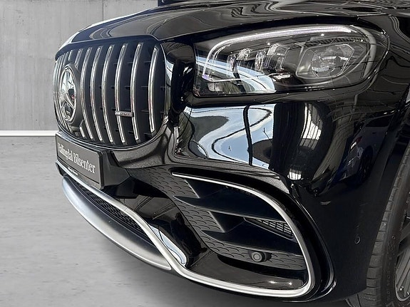 Mercedes-Benz GLS63 18 of 18