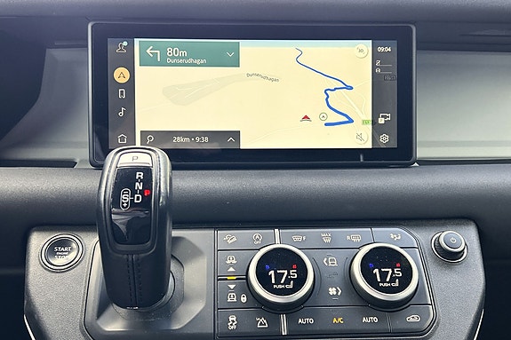 Land Rover Defender 110 20 of 22