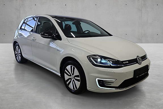 Volkswagen e-Golf VII 2 of 30