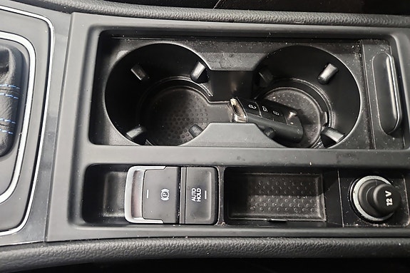 Volkswagen e-Golf VII 30 of 30