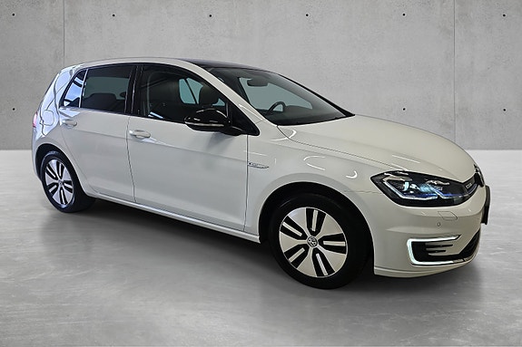 Volkswagen e-Golf VII 7 of 30