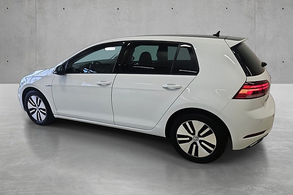 Volkswagen e-Golf VII 10 of 30