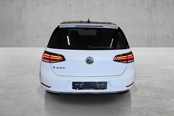 Volkswagen e-Golf VII 5 of 30