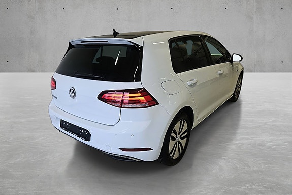 Volkswagen e-Golf VII 4 of 30