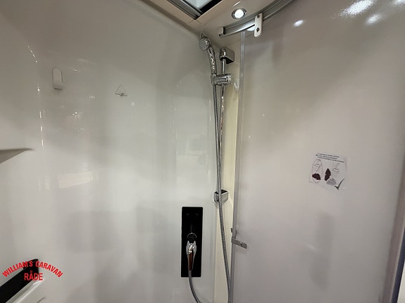 Carthago Chic C-Line I 4.9 | 150 HK automat | Solcelle | Inverter 17 of 30
