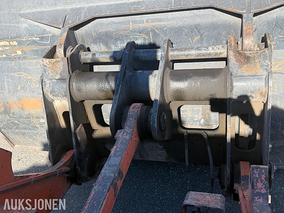 Hitachi ZW180-5B 17 of 30