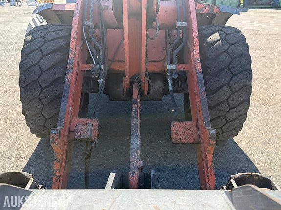 Hitachi ZW180-5B 13 of 30