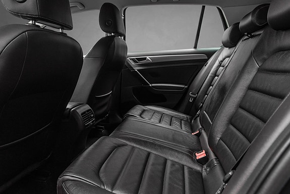 Volkswagen e-Golf VII 19 of 30