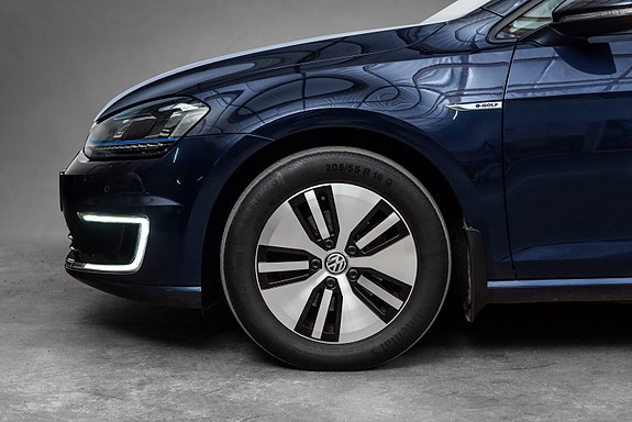 Volkswagen e-Golf VII 12 of 30