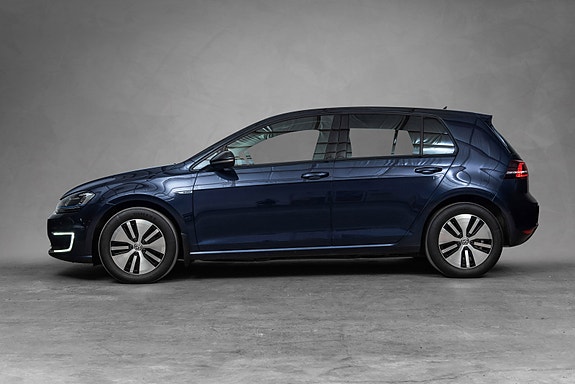 Volkswagen e-Golf VII 2 of 30