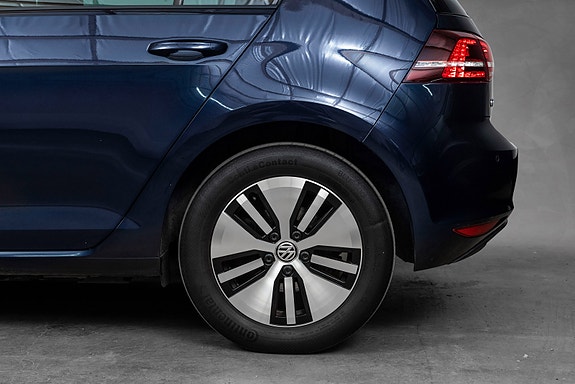 Volkswagen e-Golf VII 13 of 30