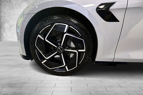 BYD Seal 8 of 20