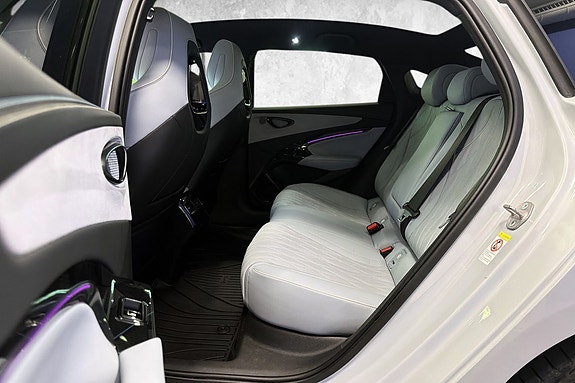 BYD Seal 11 of 20