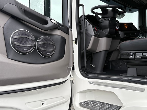 Scania Ny R660B6x2NB- 2022 Bussbygg skap og 2022 Bussbygg henger, aggregat og sideåpning 8 of 26