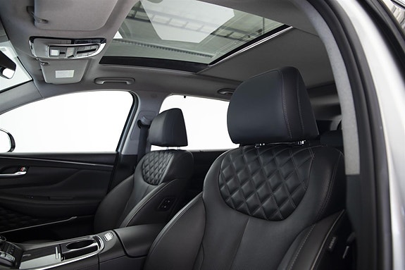 Hyundai Santa Fe 24 of 30