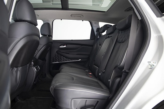 Hyundai Santa Fe 26 of 30