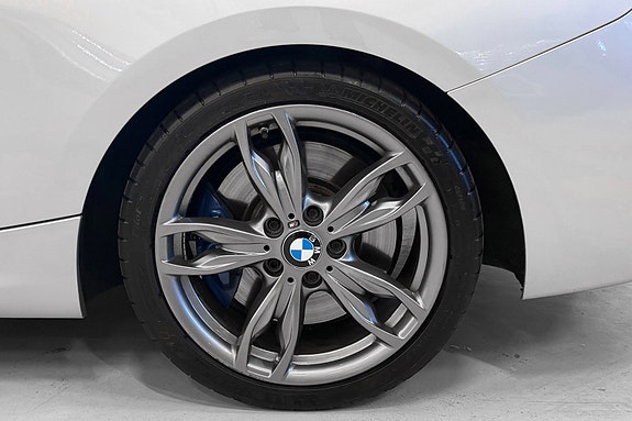 BMW M235i 18 of 30