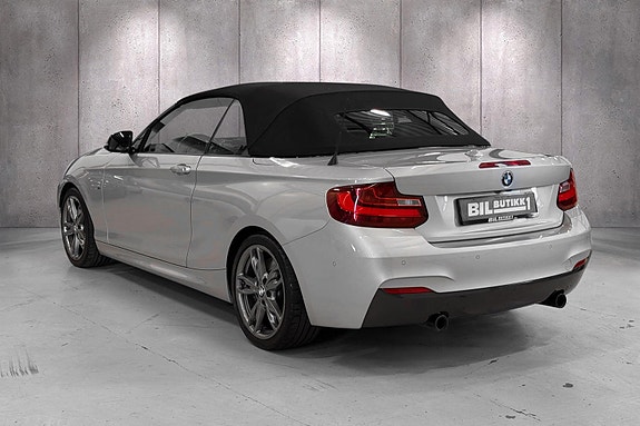 BMW M235i 11 of 30