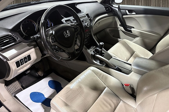 Honda Accord 12 of 20
