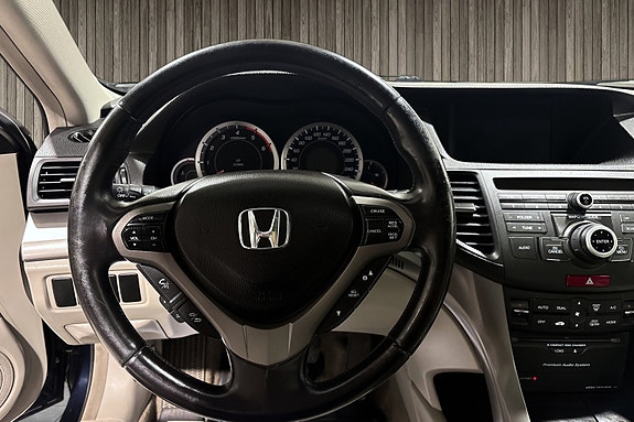 Honda Accord 13 of 20