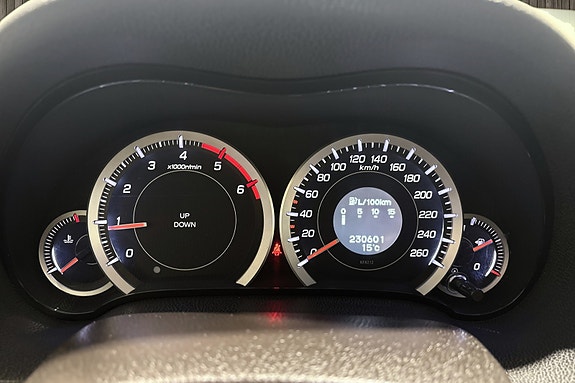 Honda Accord 15 of 20