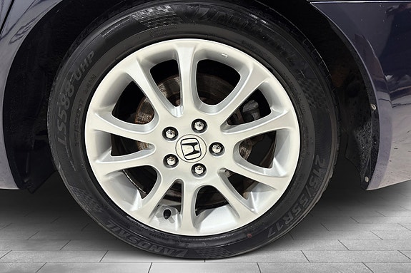 Honda Accord 11 of 20