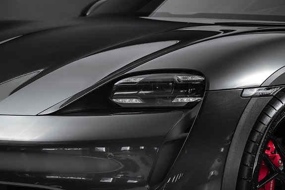 Porsche Taycan 5 of 30