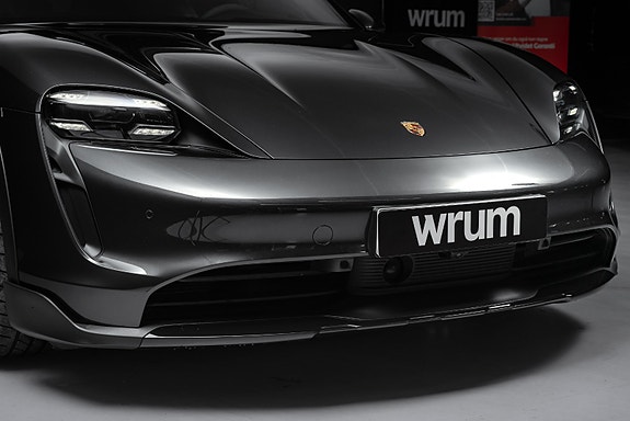 Porsche Taycan 11 of 30