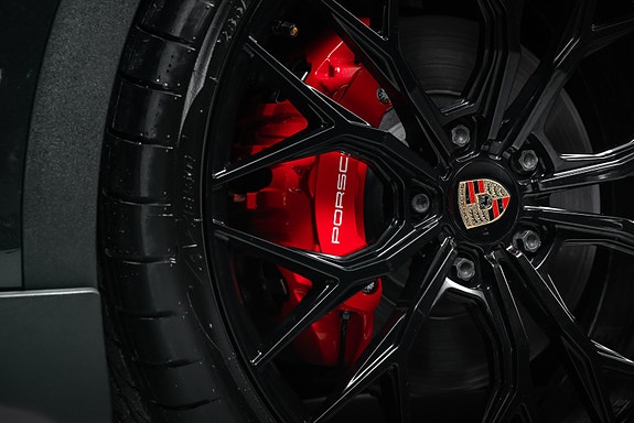 Porsche Taycan 4 of 30