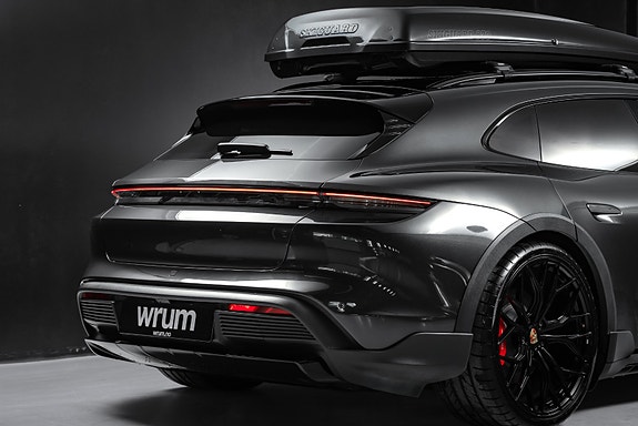 Porsche Taycan 20 of 30