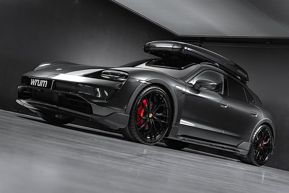 Porsche Taycan 2 of 30