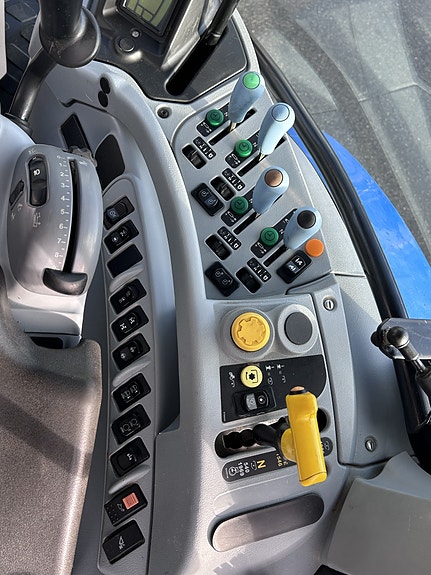 New Holland T6-180 EC 5 of 5