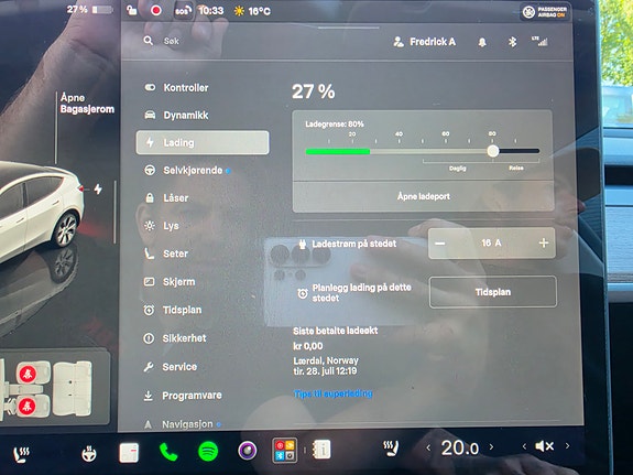 Tesla Model Y 29 of 30