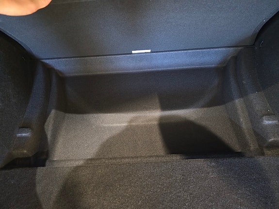 Tesla Model Y 13 of 30