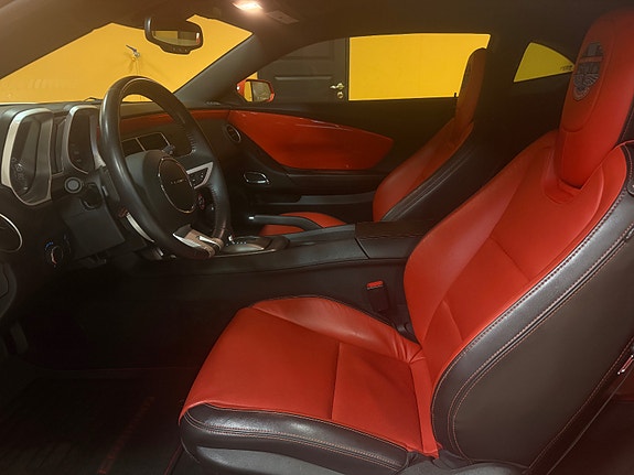 Chevrolet Camaro 11 of 29